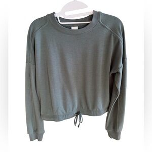 Lolë Long Sleeve Pullover Size S